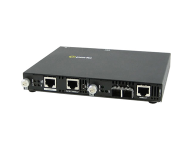 05070064 SMI-1000-S2SC40 - Gigabit Ethernet IP Managed Standalone media converter. 1000BASE-T (RJ-45) [100 m/328 ft.] to 1000BAS by PERLE