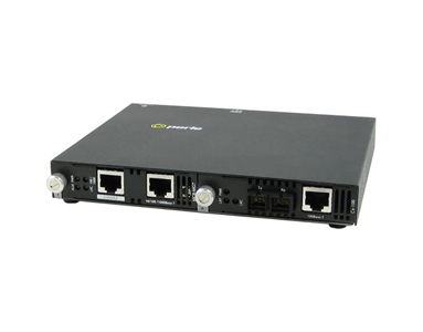 05070424 SMI-100-S2SC120 - Fast Ethernet IP Managed Standalone media converter. 100BASE-TX (RJ-45) [100 m/328 ft.] to 100BASE-ZX by PERLE